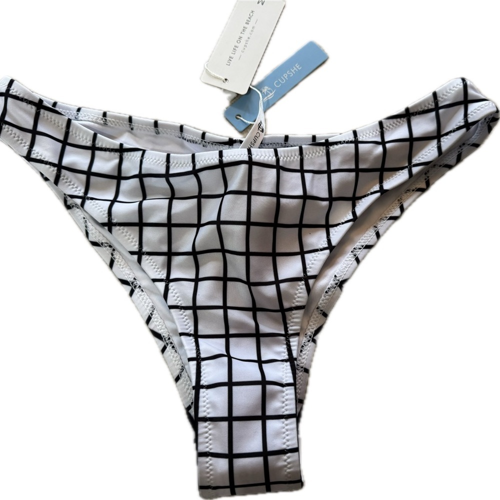 Cupshe Bikini Bottom - Medium